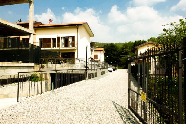 Rossovino Hotel (Como)